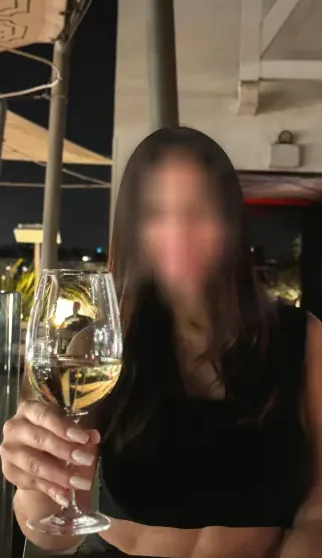 Angela, 40