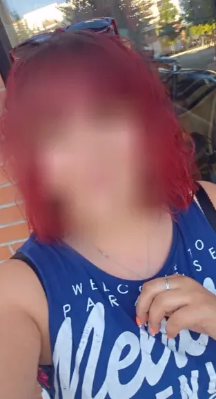 Anna, 28