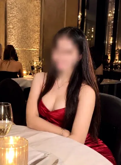 Elin, 30
