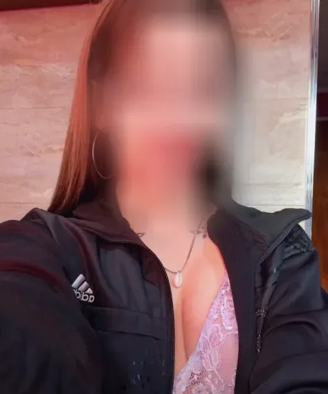 Esila, 27