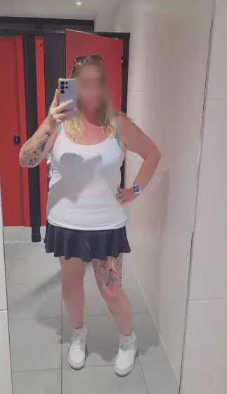 Imane, 39