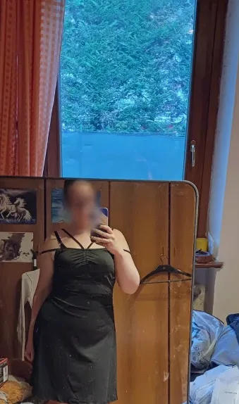 Imane, 27