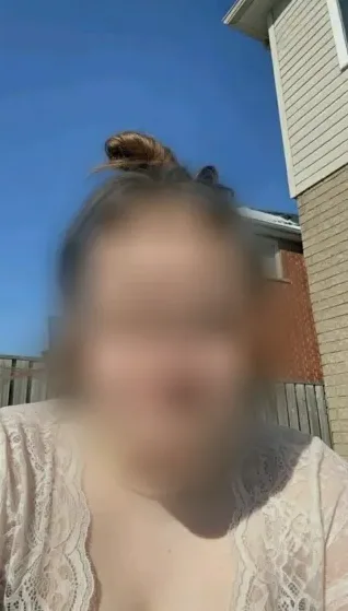 Sofia, 37