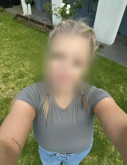 Vera, 30