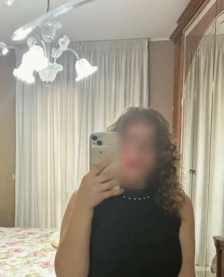 Yasmin, 21